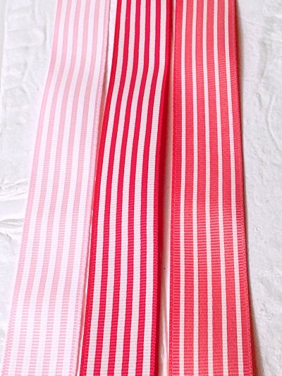 画像1: 片面プリント濃いピンク色ストライプリボン 25mm幅